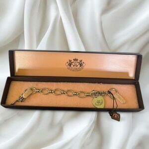 Y2K vintage Juicy Couture silver chain bracelet featuring a‎ heart charm
